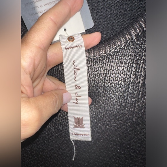 Willow & Clay 3/4 Sleeve Shine Black Scoop Neck Sweater Sz M NWT - Picture 4 of 11